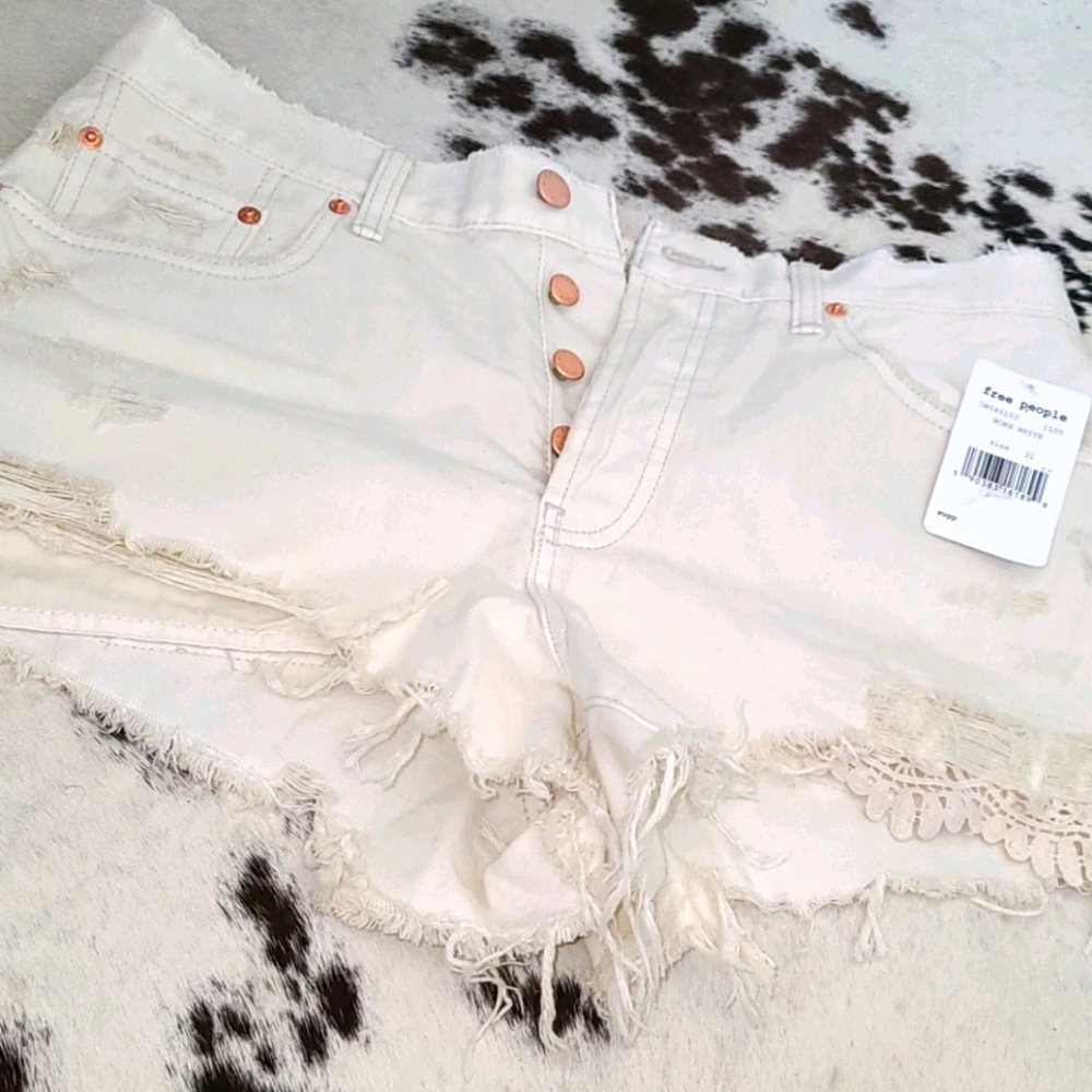 NWT Free People Daisy Chain white shorts sz 31